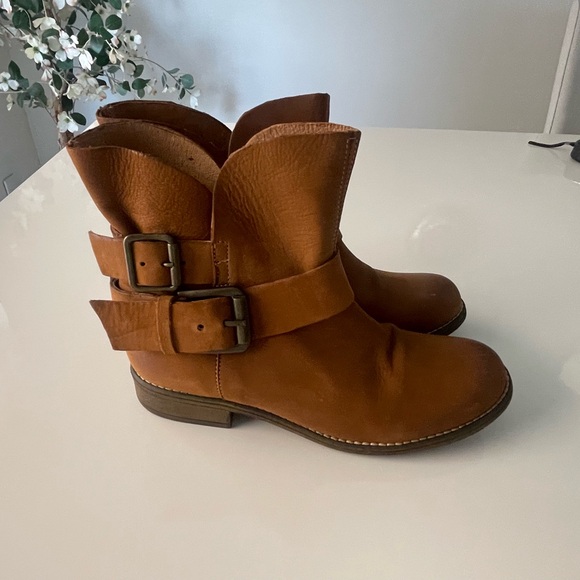 Steve Madden Leather Boots - Picture 3 of 7